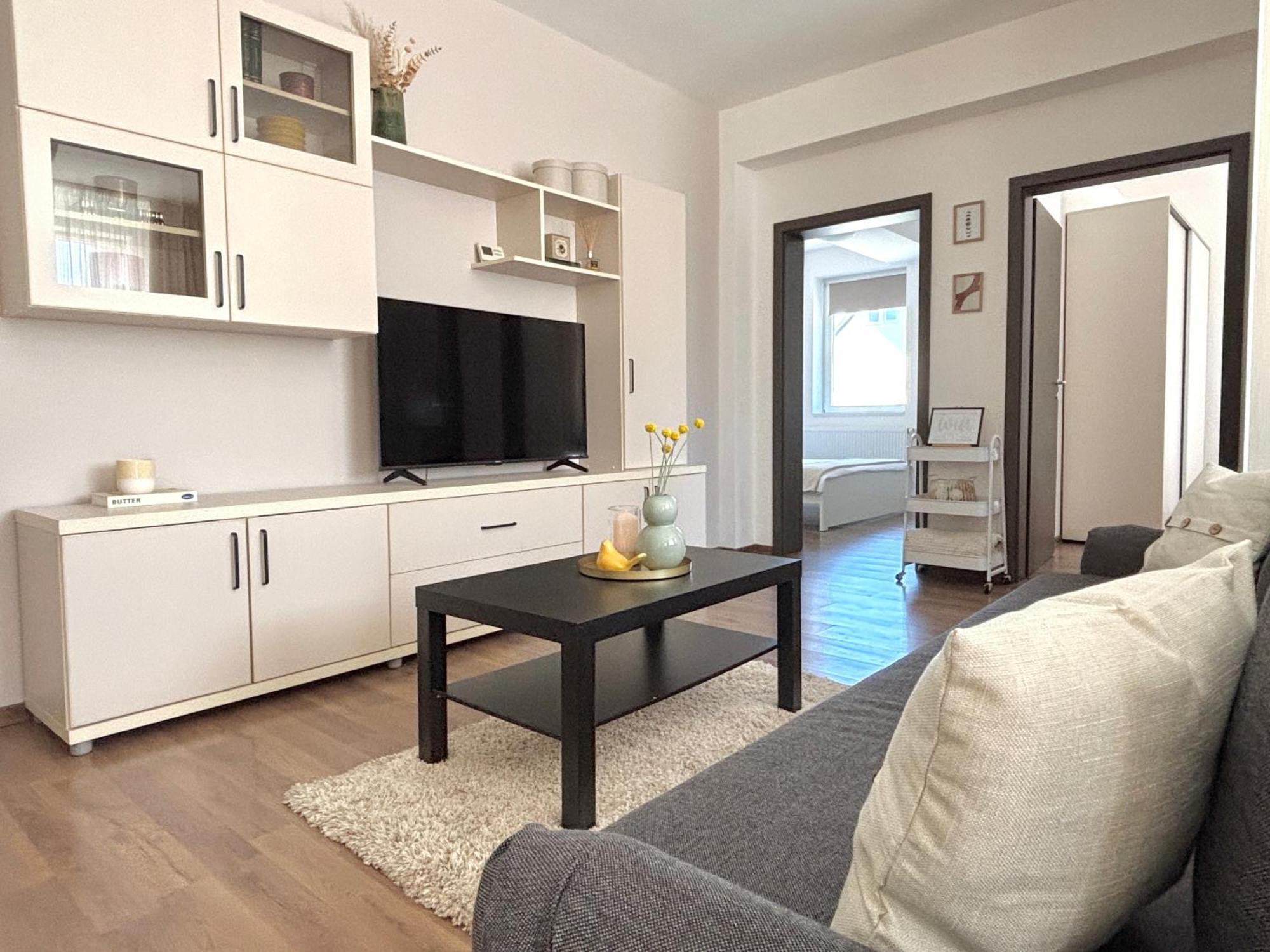 Wanderlust Home Cream, Rasnov Apt For 4, Wifi And Free Parking Buitenkant foto